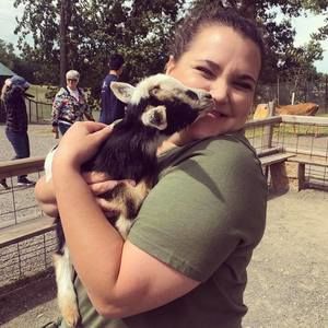 Meet your Posher, Traci